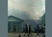 Kebakaran di Garuda Induk, 5 Barak jadi Arang