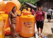 Pemdes Tangirang Kembali Bagi Tandon Air Pada 53  KPM