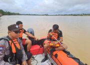 CUACA EKSTRIM MEMBUAT PERAHU NELAYAN TERBALIK, SEORANG PRIA DALAM PENCARIAN