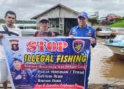 Cegah Ilegal Fishing, Personel KP XVIII- 2001 Ditpolairud Berikan Imbauan Kepada Masyarakat Barito