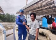 Ditpolairud Edukasi Nelayan di Muara Das Kapuas Tentang Pentingnya Alat Keselamatan