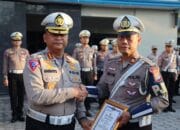 Dirlantas Polda Kalteng Beri Penghargaan Kepada Personelnya yang Berprestasi