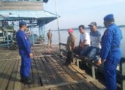Cuaca Tidak Menentu, Personel Ditpolairud Berikan Imbauan  Pada Penyedia  Jasa Angkutan Air