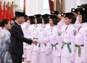 Presiden Jokowi Kukuhkan 76 Anggota Paskibraka Tahun 2023