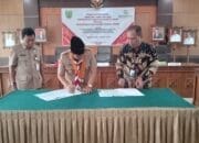 Pemkab Bartim Teken Rencana Kerja dengan BPJS Kesehatan untuk Menuju Universal Health Coverage