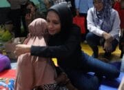 Ketua TP-PKK Kalteng Ivo Sugianto Sabran Serahkan Bantuan Logistik Buat Korban Kebakaran