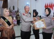 Polwan Berprestasi Terima Penghargaan, Warnai Syukuran Hari Jadi Polwan Ke-75 Di Polda Kalteng