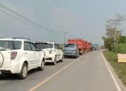 Kemacetan Panjang Terjadi Akibat Adanya Proyek Penimbunan Jalan