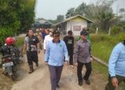 Berjibaku Padamkan Api di Wilayah Jabiren Raya, Sekda Pulpis Terjun Langsung ke Lapangan