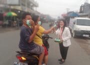 Apoteker IAI Cabang Pulpis Turun ke Jalan Bagikan Masker