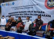 Bea Cukai Palangka Raya Musnahkan Belasan Ribu Rokok Ilegal dan Ratusan Liter Minuman Alkohol Ilegal