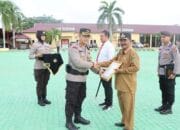 Kapolres AKBP Mada Ramadita Berikan Penghargaan Kepada Satnarkoba Polres Pulpis dan Desa Mentaren 2
