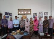 Jalin Sulaturahmi Hari Raya Natal 2023, Wagub Kalteng Beserta Jajaran Kunjungi Rumah Warga