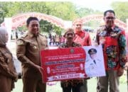 Pemprov Kalteng Serahkan Asuransi Kusuka BERKAH Kepada 21.562 Pelaku Usaha Perikanan