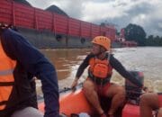 Tim Sar Gabungan Lakukan Pencarian Dua Karyawan PT HCK di DAS Barito