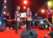 Pemkab Pulang Pisau Terima Penghargaan dari TVRI Kalteng
