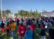 Upaya Menjaga Kebugaran, Pj Bupati Barsel Senam Bersama Warga