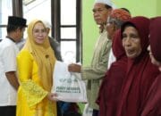 Sapari Ramadhan di Desa Sakakajang, Pj Bupati Nunu Andriani Juga Berbagi Paket Sembako
