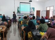 Tingkatkan Kompetensi, 60 Guru SMP di Tanbu Dilatih Feature