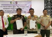 Tegakan Perda, Kajari Andi Murji Menandatangani PKS Bersama SatpolPP Palangka Raya
