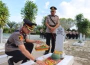 HUT Bhayangkara 78, Kapolres Kobar Pimpin Apel dan Tabur Bunga Di TMP