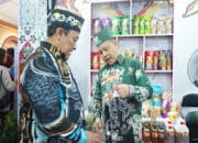 Meriahkan Kalteng Expo 2024, Pemkab Barsel Promosikan Batik Malawen