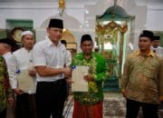 Ribuan Tahun Berdiri, Sertifikat Tanah Masjid Sunan Giri di Gresik Diserahkan Langsung Menteri AHY