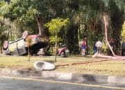Lakalantas, Mobil Dinas Polisi Terbalik di Kawasan Bandara Tjilik Riwut