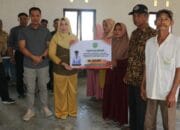 Turunkan Angka Kemiskinan Ekstrem, Pemkab pulpis Bagikan BLT-Bansos