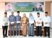 Pj Bupati Pulpis Serahkan Bonus Untuk Lulu’ul Hasanah Pemenang MTQH XXXII