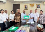Ketua DPRD Kalteng Serahkan Usulan Pemberhentian dan Pengangkatan Gubernur ke Kemendagri