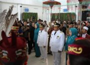 Prosesi Upacara Adat Sambut Kedatangan Gubernur dan Wakil Gubernur Kalteng di Palangka Raya
