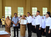 Bupati Kobar Serahkan SK Kepada 594 PPPK