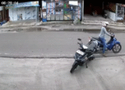 IRT Nyaris Jadi Korban Jambret dan Terjatuh