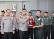 Kapolda Kalteng Silaturahmi Danrem 102 Panju Panjung