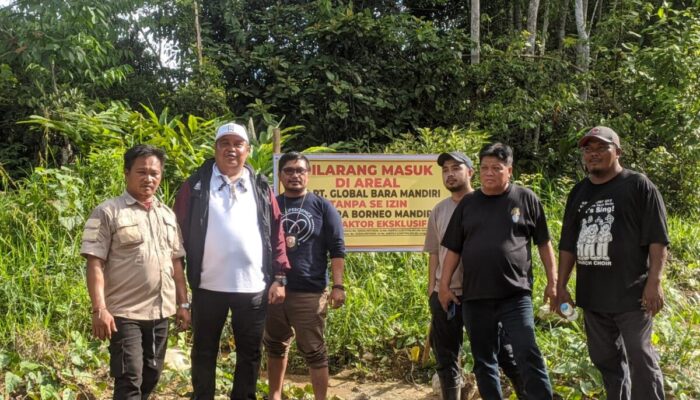 PBM Pasang Plang Larangan di Area IUP Sengketa