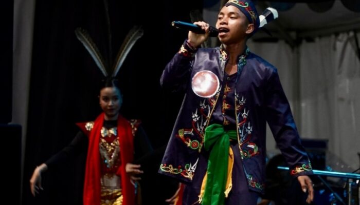 Lomba Karungut Meriahkan Festival Budaya Isen Mulang 2025 di Palangka Raya