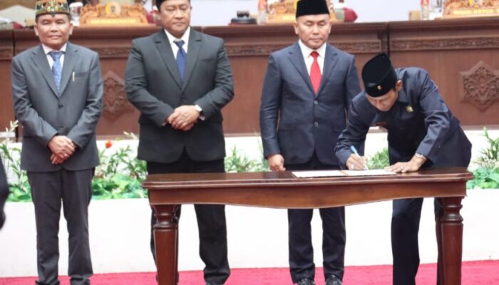 DPRD Kalteng Umumkan Usul Pemberhentian dan Pengangkatan Gubernur-Wakil Gubernur Baru