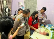 Polisi Bersama Bidan Evakuasi Bayi Dalam Kardus, Ini Kata Kapolresta Palangka Raya