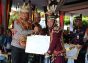Kapolda Irjen Iwan Terima Gelar Kehormatan Adat dari DAD Kalteng