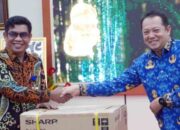 Keluarga Besar Dinas Kominfosantik Kalteng Rayakan Sukacita Natal