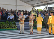 Bangga Tunjukkan Adat dan Budaya, Bupati Kobar Ikuti Karnaval FBIM 2025