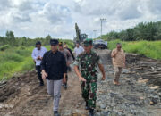 Bupati Pulpis Bersama Dandim 1011 Tinjau Ruas Jalan Bantanan Maliku