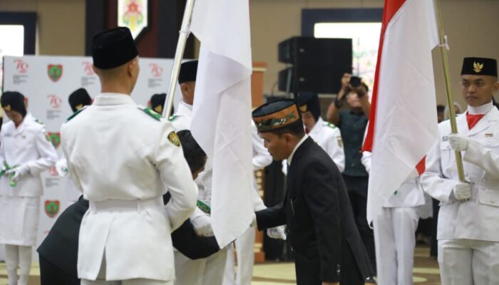 Gubernur Kukuhkan 54 Paskibraka Kalteng: Simbol Tangguh Generasi Merah Putih