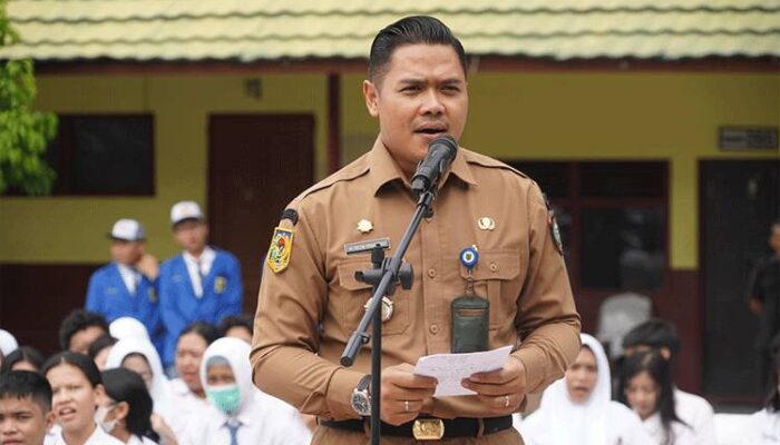 Reza Prabowo Imbau Siswa Hadapi TKA dengan Percaya Diri