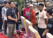 Bupati H. Shalahuddin Serahkan Bantuan Pemkab Barito Utara dan Dana Pribadi bagi Korban Kebakaran Jalan Merak