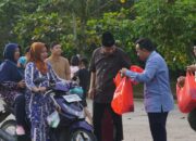 Ramadan Penuh Kepedulian, Ikatan Jurnalis Televisi Indonesia Kalteng dan PT Adaro Indonesia Tebar Takjil untuk Warga Palangka Raya