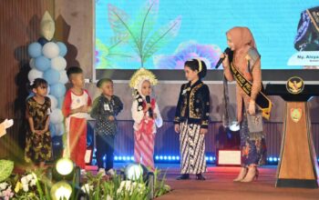 Hari Kartini di Kalteng, Tawa Anak PAUD Meriahkan Lomba Fashion Show dan Mewarnai
