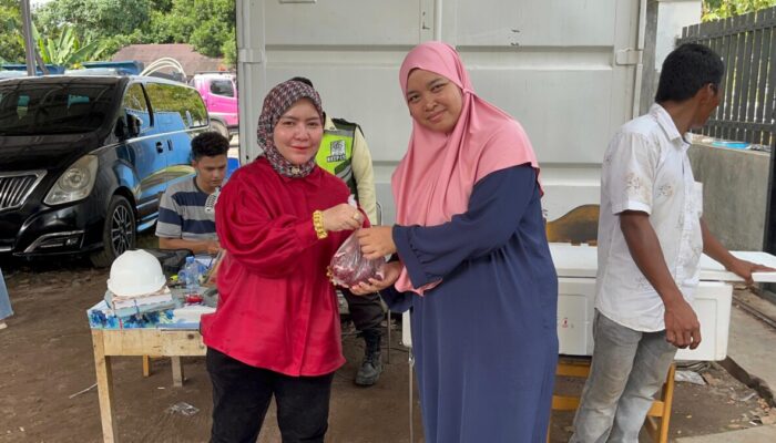 PT BSS Tebar Ratusan Paket Kurban ke Warga hingga Panti Asuhan di Palangka Raya