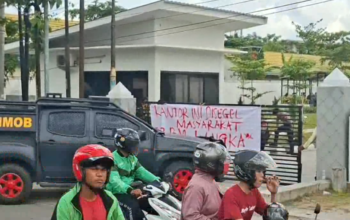 Massa Segel Kantor Pertamina Kalteng, Krisis BBM Picu Kemarahan Warga